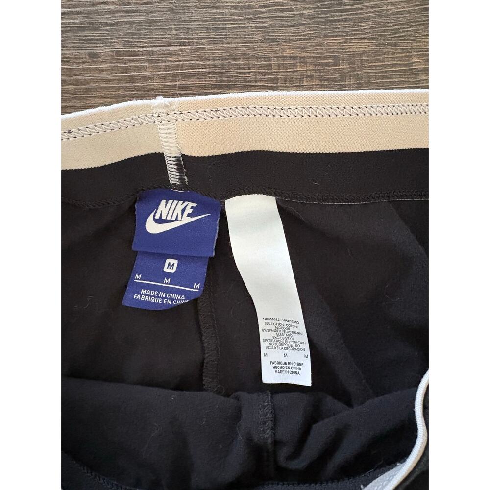 Nike Capri Leggings - Picture 3 of 3